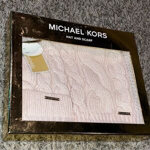 Michael Kors Hat and Scarf Set pink NWT Msrp $98